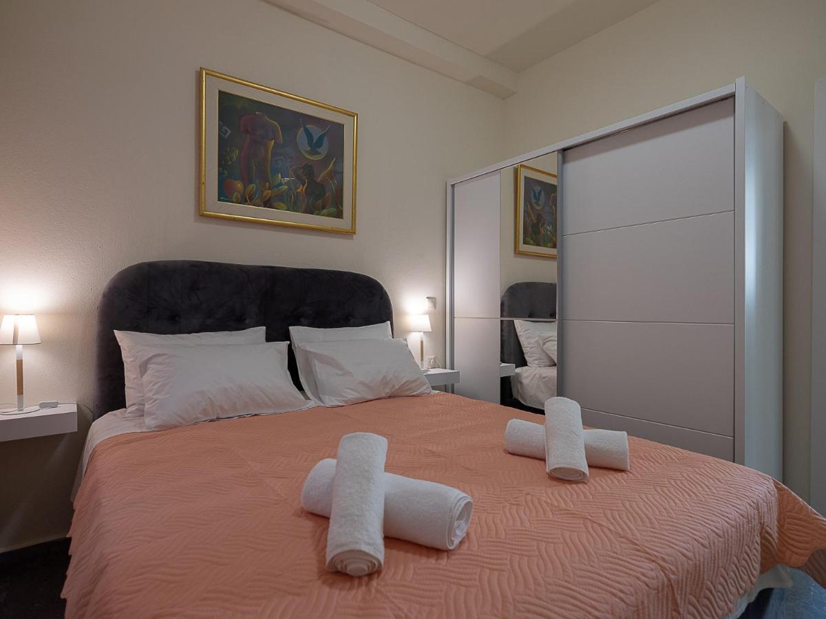 Luxury Apts Heraklion Center Buitenkant foto